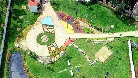 Taman Maja, 1. Taman Dadap Merah, 2. Taman Spatodhea, 3. Taman Mataram, 4. Taman Langsat, 5. Taman Ayodya, 6. Taman Tabebuya, 7. Taman Spathodea, 8. Taman Puring, 9. Taman Swadharma, 10. Taman Margasatwa Ragunan, 11. Playparq, 12. Taman Tangkuban Perahu, 13. Taman Tebet, 14. Taman Bakrie, 15. Taman Martha Tiahahu, 16. Taman Gandaria Tengah , 17. Taman Maja, 18. Taman Salam, 19. Taman Tanjung, 20. Taman Papyrus, 21. Taman Tanjung 2