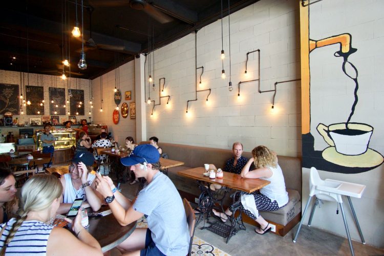 The Fat Turtle, 1. Potato Head Beach Club, 2. La Brisa Canggu, 3. La Plancha, 4. Livingstone, 5. Kopi Zeen, 6. Seniman Coffee Studio, 7. Revolver Seminyak, 8. Sisterfields Cafe, 9. Mrs Sippy Bali, 10. KYND Community, 11. 9/11 Café Denpasar, 12. Coffee Cartel, 13. La Laguna, 14. Vue Beach Club atau LV8, 15. Lazy Cat Ubud, 16. Folk Pool & Gardens, 17. Sea Breeze Nusa Ceningan, 18. Da Maria, 19. Titik Temu, 20. Kim Soo Home, 21. Karakter Kopi Bali, 22. The Alleyway Cafe, 23. Folie Patisserie, 24. The Fat Turtle, 25. Buro (Non Halal), 26. The Slow Kitchen and Bar, 27. Panama Kitchen & Pool, 28. Neon Palms, 29. Sea Vu Play