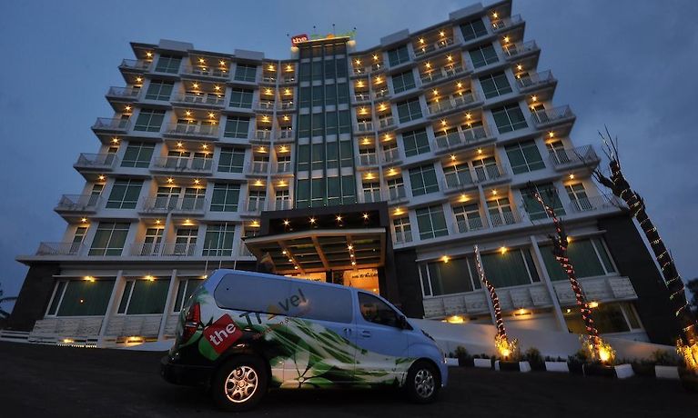 The Travel Hotel Cipaganti