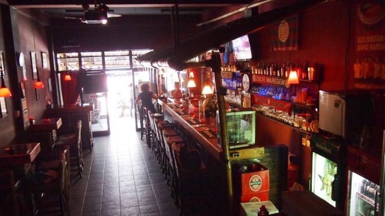 The Volcano Resto dan Cafe, Cafe di Bandung Malam Hari, Tempat Nongkrong di Bandung 24 Jam, Cafe di Bandung yang Murah, Cafe Outdoor di Bandung, Tempat Nongkrong yang Asyik di Bandung, Cafe di Pasteur Bandung, Rekomendasi Tempat Nongkrong di Bandung, Rekomendasi Cafe Hits di Bandung