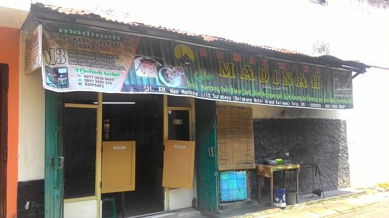 Warung Makan Madinah via Tripadvisor, Tempat Makan Enak di Surabaya, Tempat Makan Berupa Cafe di Surabaya, Tempat Wisata di Surabaya , Oleh-oleh Khas Surabaya , Makanan Khas Surabaya 