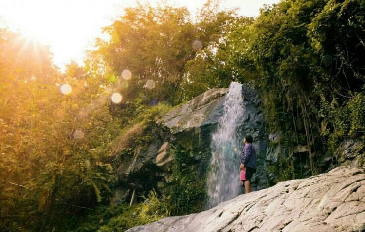 Curug Watu Ploso via Instagram.com @heyruud, 1. Candi Borobudur, 2. Rafting di Sungai Progo Atas, 3. Alun-alun Kota Magelang, 4. Air Terjun Kedung Kayang, 5. Taman Kyai Langgeng, 6. Ketep Pass, 7. Air Terjun Sekar Langit, 8. Rumah Kamera, 9. Candi Mendut, 10. Candi Pawon, 11. Gunung Andong, 12. Candi Selogriyo, 13. Gunung Tidar, 14. Curug Grenjengan Kembar, 15. Punthuk Setumbu, 16. Trekking Gunung Merbabu, 17. Curug Silawe, 18. Pemandian Air Hangat Candi Umbul, 19. Taman Badaan, 20. Museum Sudirman, 21. Pinusan Kragilan Magelang, 22. Candi Canggal, 23. Candi Ngawen, 24. Candi Lumbung, 25. Pemandian Kali Bening, 26. Air Terjun Kedung Kayangan, 27. Gardu Pandang Babadan, 28. Arung Jeram Kali Elo, 29. Telaga Bleder, 30. Gardu Pandang Bukit Barede, 31. Gardu Pandang Dlimas, 32. Gardu Pandang Mangli, 33. Sukmojoyo Hill, 34. Hutan Pinus Grenden, 35. Gereja Ayam di Dusun Gombong, 36. Punthuk Setumbu, 37. Kedung Sembrani, 38. Gunung Telomoyo, 39. Silancur Highland, 40. Bukit Grenden, 41. Curug Sigetik, 42. Puntuk Mangir Gunung Payung, 43. Bukit Rhema, 44. Hutan Pinus Wisata Mangli, 45. Jurang Jero, 46. OHD Museum, 47. Gunung Giyanti, 48. Curug Watu Ploso, 49. Klenteng Liong Hok Bio, 50. Curug Gleyor, 51. Punthuk Mongkrong, 52. Bukit Sleker, 53. Curug Lawang Kori, 54. Bukit kertojoyo, 55. Taman Ramadanu, 56. Puncak Seoloyo, 57. Taman Wisata Kopeng, 58. Bukit Gancik Selo Boyolali, 59. Gunung Sumbing, 60. Punthuk Kendil, 61. Bukit Harapan Cuntel, 62. Kebun Durian Candimulyo, 63. Jembatan Gantung Mangunsuko, 64. Air Terjun Goa Slandak, 65. Air Terjun Sumuran, 67. Museum Kapal Samudraraksa, 68. Karesidenan Kedu, 69. New Selo, 70. Taman Dewari, 71. Desa Wisata Candirejo, 72. Svargabumi Borobudur, 73. Awang-awang Telomoyo, 74. Ladon Little Island, 75. Candi Retno, 76. Wisata Petik Salak Gapoktan Ngudi Luhur, 77. Pesona Cempurung, 78. Gardu Pandang Cepogo, 79. Taman Garempong Bringin Kulon, 80. Sendang Mudal, 81. Curug Dlimas, 82. Museum Diponegoro, 83. Curug Sikencling, 84. Sendang Maren, 85. Citraelo Rafting, 86. Desa Wisata Ngawen, 87. Wisata Kulon Ndeso, 88. Taman Bunga Matahari, 89. Taman Hanya Untukmu, 90. Junkyard Autopark & Cafe, 91. Balkondes Ngadiharjo, 92. Banyuroto, 93. Bukit Dagi, 94. Jembatan Gantung Srowol, 95. Candi Asu, 96. Persawahan Permitan, 97. Bakorwil II Magelang, 98. Kebun Bibit Senopati