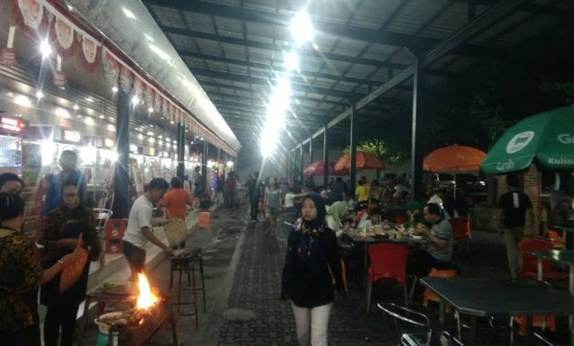 Galabo Solo via Instagramc.om @galabo_solo, 1. Warung Pecel Solo, 2. Srabi Notosuman, 3. Soto Gading, 4. Sambal Tumpang Pecel Bu Kis, 5. Cambuk Rambak Solo, 6. Tahok Pak Citro Pasar Gede, 7. Tengkleng Bu Edi di Pasar Klewer, 8. Selat Segar Mbak Lies, 9. Sate Buntel Mbok Galak, 10. Es Gempol Pleret Pak Suhar, 11. Tahu Kupat “SARI” Pak Brewok, 12. Nasi Liwet Wongso Lemu (Not Rekomended Netizen, Harga Mahal dan Rasa Biasa Saja), 13. Sate Kere Yu Rebi, 14. Gudeg Ceker Margoyudan Bu Kasno, 15. Wedangan Pendhopo, 16. Es Dawet Telasih Bu Dermi di Pasar Gede, 17. Timlo, 18. Rumah Makan Bale Padi, 19. Pecel nDeso Solo, 20. Roemahkoe Resto, 21. Galabo Solo, 22. Sup Matahari Solo, 23. Mie Gajah Mas, 24. Ayam Tulang Dewa Cemara Dua di Solo Square, 25. Toko Roti Orion, 26. Selat Solo Mekar Sari, 27. Harjo Bestik, 28. Susu Shi Jack, 29. Sate Buntel Tambak Segaran, 30. Soto Seger Mbok Giyem Solo, 31. Selat viens Solo, 32. Tahu Kupat Sholihin ‘sido mampir’, 33. Torpedo Yu Rebi, 34. Es Krim Tentrem, 35. Pasar Malam Ngarsopuro, 36. Oh La Vita