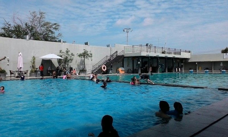Kolam Renang Samudra Slawi, 1. Pemandian Air Panas Guci, 2. Pantai Purwahamba Indah, 3. Tirta Waduk Cacaban , 4. Agro Wisata Loco Antik , 5. Curug Cantel Bumijawa, 6. Curug Putri , 7. Pantai Alam Indah, 8. Bahari Waterpark Tegal, 9. Wana Wisata Clirit View, 10. Rita Park, 11. Alun-alun Kota Tegal, 12. Taman Rakyat Slawi Ayu, 13. Guci Forest, 14. Sulaku Bumijawa Park, 15. Taman Anggrek Tuwel Guci, 16. Guciku Hot Waterboom, 17. The Baron Hill of Guci, 18. Waterboom Yogya, 19. Konsorsium Rumah Wayang, 20. Bukit Goa Lawa atau Bukit Batu Agung, 21. Danau Beko Margasari, 22. Jembatan Gantung Danawarih, 23. Kawasan Konservasi Karang Jeruk, 24. Wisata Kesehatan Jamu (WKJ) Kalibakung, 25. Monumen Bahari, 26. Curug Pitu Margasari, 27. Situs Manusia Purba Semedo, 28. Pantai Muarareja Indah, 29. Taman Poci, 30. Curug Jejeg, 31. Curug Luhur, 32. Curug Kembar, 33. Kolam Renang Samudra Slawi, 34. Bukit Rangkok Pagerwangi, 35. Kebun Melati Maribaya, 36. Curug Penganten, 37. Pacific Mall, 38. Bukit Bintang Guci, 39. Curug Sentul Cawitali, 40. Curug Jedor Guci, 41. Curug Longan, 42. Kolam Renang Hj. Muriyah Slawi, 43. Telaga Air Cempaka, 44. Gunung Tanjung