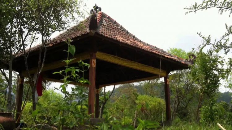 Makam Sunan Prapen, 1. Pulau Bawean, 2. Pulau Noko, 3. Pantai Pulau Cina, 4. Pulau Noko Selayar, 5. Pantai Delegan, 6. Pantai Sukaoneng, 7. Pantai Ria, 8. Pantai Kuburan Panjang, 9. Pantai Labuhan, 10. Pantai Terosan, 11. Pantai Mayangkara, 12. Bukit Kapur Sekapuk, 13. Gunung Surowiti, 14. Air Terjun Laccar, 15. Air Terjun Patar Selamat, 16. Gua Gelang Agung, 17. Air Terjun Putri, 18. Telaga Ngipik, 19. Dynasty Water World, 20. Gua Giri Gajah, 21. Prasasti Gosari, 22. Masjid Agung Gresik, 23. Sendang Banyu Biru Lowayu, 24. Tempat Petilasan Sunan Kalijaga, 25. Tempat Wisata Adenium, 26. Hutan Mangrove Ujungpangkah, 27. Air Terjun Murtalaya, 28. Gua Langsih, 29. Danau Kastoba, 30. Bukit Jamur, 31. Bukit Kapur Suci, 32. Bukit Larangan, 33. Bukit Awan Waterpark, 34. Museum Sunan Giri, 35. Pemandian Air Panas Sangkapura, 36. Bendungan Gerak Sembayat, 37. Tanjung Gaang, 37. Penangkaran Rusa, 39. Kota Lama Gresik, 40. Kampung Kemasan Gresik, 41. Klenteng Kim Hin Kiong, 42. Situs Giri Kedaton & Makam Raden Supeno, 43. Makam Sunan Maulana Malik Ibrahim, 44. Bukit Bintang Gresik, 45. Alun Alun Gresik, 46. Wahana Ekspresi Poesponegoro, 47. Top View, 48. Lembing Kopeng, 49. Telaga Pegat, 50. Wisata Petik Buah Naga, 51. Pulau Mengare, 52. Makam Siti Fatimah, 53. Masjid KH Ahmad Dahlan, 54. Pantai Karang Kering, 55. Pulau Gili, 56. Makam Sunan Prapen, 57. Pantai Mombhul, 58. Mercusuar Dusun Bom Bawean, 1. Nasi Krawu Gresik, 2. Warung Apung Rahmawati, 3. Pucoki House, 4. Dynasty Resto and Cafe, 5. Veranda Cafe and Pasta House Gresik