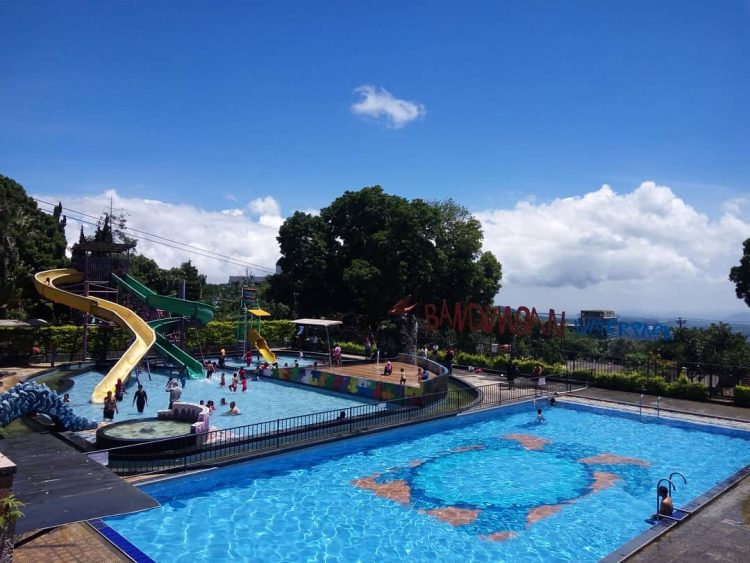 New Bandungan Indah Waterpark and Family Resort, 1. Candi Gedong Songo, 2. New Bandungan Indah Waterpark and Family Resort, 3. Umbul Sidomukti, 4. Pondok Kopi Sidomukti, 5. Alun-alun Bandungan, 6. Vanaprastha Gedong Songo Park Perhutani, 7. Mawar CampGround, 8. Little Ranch, 9. Pasar Kembang Bandungan, 10. Gedong Pass, 11. King Garden Bandungan, 12. Legok Madu, 13. Taman Bunga Celosia, 14. I’AMpelgading Homeland, 15. Setiya Aji Flower Farm, 16. Ayana Gedong Songo, 17. Wisata Kampung Krisan Clapar, 18. Taman Bunga Gedong Songo, 19. Rumah Hobbit Ngasem Park, 20. Wisata Tandem Paralayang, 21. Susan Spa & Resort, 22. Pemancingan Bandungan, 23. Karaoke Bandungan, 24. Istana Kuliner – Wisata Kuliner Bandungan