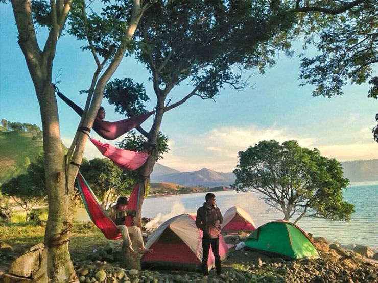 Pantai Paropo via Ig @hairis_abdi12, 1. Parapat, 2. Pulau Samosir, 3. Pantai Lumban Slilintong Balige, 4. Kebun Bunga Sapo Juma Tongging, 5. Puncak Sidiangkat, Sidikalang, 6. Inna Parapat Hotel, 7. Gunung Pusuk Buhit, 8. Bukit Gajah Bobok, 9. Bukit Holbung Samosir, 10. Bukit Siadtaras, 11. Lembah Bakkara, 12. Kapal Pesiar Danau Toba, 13. Air Terjun Situmurun Binangalom, 14. Air Terjun Turunan Bolon, 15. Bukit Indah Simarjarunjung, 16. Desa Wisata Tomok, 17. Desa Tuktuk Siadong, 18. Pantai Batu Hoda, 19. Tanjung Unta, 20. Pantai Paropo, 21. Aek Rangat Pangururan, 22. Pemandian Bukit Gibeon, 23. Gunung Sibuatan