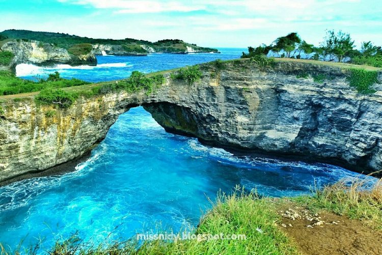 Pantai Pasih Uug via Tripadvisor