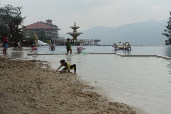 Seruni Tematik Hotel, 1. Tempat Wisata di puncak – Curug Panjang, 2. Tempat Wisata di puncak – Taman Wisata Matahari, 3. Tempat Wisata di puncak – Taman Riung Gunung, 4. Tempat Wisata di puncak – Curug Cilember, 5. Tempat Wisata di puncak – Telaga Warna, 6. Tempat Wisata di puncak – Desa Wisata Pancawati, 7. Tempat Wisata di puncak – Curug Kembar, 8. Tempat Wisata di puncak – Taman Safari, 9. Tempat Wisata di puncak – Curug Cibeureum, 10. Tempat Wisata di puncak – Istana Presiden Cipanas, 11. Tempat Wisata di puncak – Melrimba Garden, 12. Tempat Wisata di puncak – Kebun Wisata Inkarla, 13. Taman Nasional Gunung Gede Pangrango, 14. Tempat Wisata di puncak – Agro Wisata Gunung Mas, 15. Tempat Wisata di puncak – Wisata Citamiang, 16. Little Venice Kota Bunga, 17. Tempat Wisata di puncak – Seruni Tematik Hotel, 18. Pusat Pendidikan Konservasi Alam Bodogol, 19. Tempat Wisata di Puncak – Taman Rekreasi Lido, 21. Wisata Desa Kampung Bambu Puncak Bogor, 22. Warso Farm Puncak Bogor, 23. Taman Wisata Air Panas Tirta Sanita Ciseeng, 24. Cimory Riverside, 25. Pondok Rasamala, 26. Kebun Raya Cibodas, 27. Penangkaran Rusa Giri Jaya Cariu, 28. Bukit Gantole Puncak, 29. Curug Hordeng, 30. Bukit Alesano, 31. Leuwi Lieuk, 32. Gunung Pancar, 33. Taman Bunga Nusantara, 34. Curug Cibaliung, 35. Telaga Biru Cipanas, 36. Menginap di Puncak Pass Resort dengan View Pemandangan yang Indah, 37. Wisata Religi di Masjid At-Ta’awun