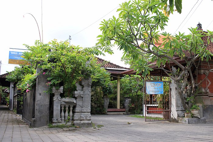Simon Homestay via Tripadvisor - Penginapan &amp; Hotel Dekat Pantai Sanur Mulai dari 100 Ribuan, 1. Jambu Inn, 2. Watering Hole I Hotel, 3. Sanur Agung Hotel, 4. Rita Hotel, 5. RedDoorz @Danau Tamblingan Sanur, 6. Tjana Homestay, 7. RedDoorz @Hanguah Renon, 8. Di Kubu Home, 9. Simon Homestay, 10. Gina’s Guesthouse, 11. Abian Kokoro Hotel, 12. Bali Senia Hotel