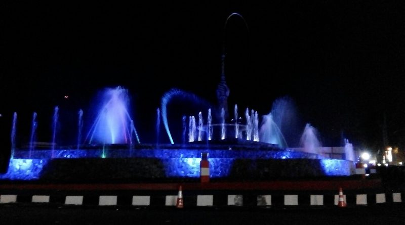 Taman Pecut, 1. Kampung Coklat, 2. Taman Kebon Rojo, 3. Pantai Tambakrejo, 4. Pantai Pangi, 5. Perkebunan Teh Sirah Kencong, 6. Pantai Serang, 7. Blitar Park, 8. Petilasan Rambut Monte, 9. Candi Penataran, 10. Pantai Peh Pulo, 11. Goa Embultuk, 12. Candi Gambar Wetan, 13. Situs Arca Warak, 14. Candi Kotes, 15. Candi Sawentar, 16. Makam Bung Karno, 17. Istana Gebang, 18. Water Park Sumberudel, 19. Desa Wisata Semen, 20. Wisata Sejarah Monumen Trisula, 21. Penangkaran Rusa Maliran, 22. Agrowisata Karangsari Blitar, 23. Gunung Butak, 24. Pantai Gondo Mayit, 25. Air Terjun Coban Wilis, 26. Air Terjun Sirah Kencong, 27. Air Terjun Grenjeng, 28. Air Terjun Jurug Bening , 29. Objek Wisata Alam Pacuh, 30. Pantai Umbul Waru, 31. Curug dan Kedung Badrun, 32. Air Terjun Lawean, 33. Pantai Jolosutro, 34. Arung Jeram Soko Adventure Blitar, 35. Goa Maria Sendang Rejo, 36. Gardu Pandang Perkebunan Gambar, 37. Omah Djadoel, 38. Gunung Kelud, 39. Air Terjun Kedung Entong, 40.  Air Terjun Tirto Galuh, 41. Taman Jurug Goa Luweng Prodo, 42. Bukit Teletubies Blitar, 43. Hutan Pinus Gogoniti, 44. Kampung Afrika Blitar, 45. Gunung Butak, 46. Pantai Pasur, 47. Pantai Serit, 48. Monumen PETA, 49. Wisata Alam Paco, 50. Bendungan Serut, 51. Arca Gamprang, 52. Candi Simping, 53. Jurug Moncar, 54. Candi Mleri, 55. Candi Kalicilik, 56. Alun-alun Blitar, 57. Blitar Green Park, 58. Taman Pecut, 59. Fish Garden Blitar, 60. Kaloka Lodoyo, 61. Pemandian Sumur Amber Kandangan, 62. Bendungan Wlingi Raya, 63. Taman Idaman Hati Wlingi Blitar, 64. Villa Puncak Pesanggrahan Tambakrejo