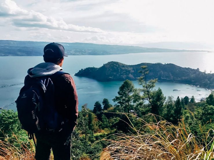 Tanjung Unta via IG @travelmatesiantar, 1. Parapat, 2. Pulau Samosir, 3. Pantai Lumban Slilintong Balige, 4. Kebun Bunga Sapo Juma Tongging, 5. Puncak Sidiangkat, Sidikalang, 6. Inna Parapat Hotel, 7. Gunung Pusuk Buhit, 8. Bukit Gajah Bobok, 9. Bukit Holbung Samosir, 10. Bukit Siadtaras, 11. Lembah Bakkara, 12. Kapal Pesiar Danau Toba, 13. Air Terjun Situmurun Binangalom, 14. Air Terjun Turunan Bolon, 15. Bukit Indah Simarjarunjung, 16. Desa Wisata Tomok, 17. Desa Tuktuk Siadong, 18. Pantai Batu Hoda, 19. Tanjung Unta, 20. Pantai Paropo, 21. Aek Rangat Pangururan, 22. Pemandian Bukit Gibeon, 23. Gunung Sibuatan