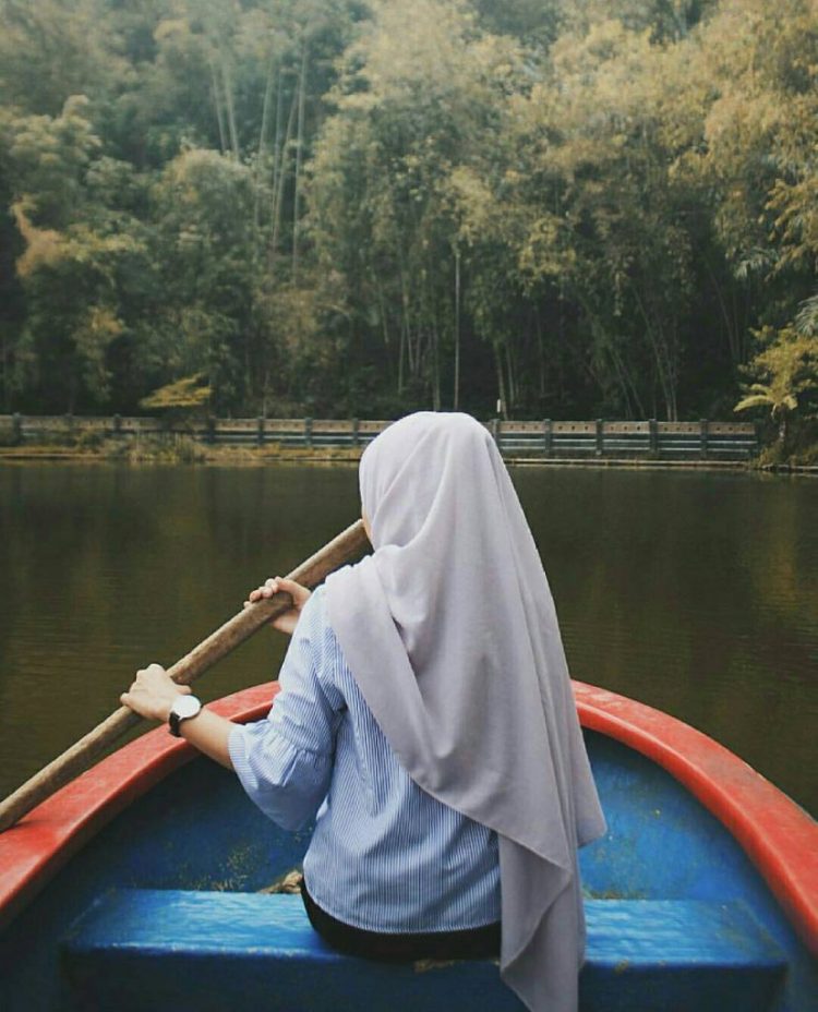 Telaga Bleder via Instagram.com @indra_rawk, 1. Candi Borobudur, 2. Rafting di Sungai Progo Atas, 3. Alun-alun Kota Magelang, 4. Air Terjun Kedung Kayang, 5. Taman Kyai Langgeng, 6. Ketep Pass, 7. Air Terjun Sekar Langit, 8. Rumah Kamera, 9. Candi Mendut, 10. Candi Pawon, 11. Gunung Andong, 12. Candi Selogriyo, 13. Gunung Tidar, 14. Curug Grenjengan Kembar, 15. Punthuk Setumbu, 16. Trekking Gunung Merbabu, 17. Curug Silawe, 18. Pemandian Air Hangat Candi Umbul, 19. Taman Badaan, 20. Museum Sudirman, 21. Pinusan Kragilan Magelang, 22. Candi Canggal, 23. Candi Ngawen, 24. Candi Lumbung, 25. Pemandian Kali Bening, 26. Air Terjun Kedung Kayangan, 27. Gardu Pandang Babadan, 28. Arung Jeram Kali Elo, 29. Telaga Bleder, 30. Gardu Pandang Bukit Barede, 31. Gardu Pandang Dlimas, 32. Gardu Pandang Mangli, 33. Sukmojoyo Hill, 34. Hutan Pinus Grenden, 35. Gereja Ayam di Dusun Gombong, 36. Punthuk Setumbu, 37. Kedung Sembrani, 38. Gunung Telomoyo, 39. Silancur Highland, 40. Bukit Grenden, 41. Curug Sigetik, 42. Puntuk Mangir Gunung Payung, 43. Bukit Rhema, 44. Hutan Pinus Wisata Mangli, 45. Jurang Jero, 46. OHD Museum, 47. Gunung Giyanti, 48. Curug Watu Ploso, 49. Klenteng Liong Hok Bio, 50. Curug Gleyor, 51. Punthuk Mongkrong, 52. Bukit Sleker, 53. Curug Lawang Kori, 54. Bukit kertojoyo, 55. Taman Ramadanu, 56. Puncak Seoloyo, 57. Taman Wisata Kopeng, 58. Bukit Gancik Selo Boyolali, 59. Gunung Sumbing, 60. Punthuk Kendil, 61. Bukit Harapan Cuntel, 62. Kebun Durian Candimulyo, 63. Jembatan Gantung Mangunsuko, 64. Air Terjun Goa Slandak, 65. Air Terjun Sumuran, 67. Museum Kapal Samudraraksa, 68. Karesidenan Kedu, 69. New Selo, 70. Taman Dewari, 71. Desa Wisata Candirejo, 72. Svargabumi Borobudur, 73. Awang-awang Telomoyo, 74. Ladon Little Island, 75. Candi Retno, 76. Wisata Petik Salak Gapoktan Ngudi Luhur, 77. Pesona Cempurung, 78. Gardu Pandang Cepogo, 79. Taman Garempong Bringin Kulon, 80. Sendang Mudal, 81. Curug Dlimas, 82. Museum Diponegoro, 83. Curug Sikencling, 84. Sendang Maren, 85. Citraelo Rafting, 86. Desa Wisata Ngawen, 87. Wisata Kulon Ndeso, 88. Taman Bunga Matahari, 89. Taman Hanya Untukmu, 90. Junkyard Autopark & Cafe, 91. Balkondes Ngadiharjo, 92. Banyuroto, 93. Bukit Dagi, 94. Jembatan Gantung Srowol, 95. Candi Asu, 96. Persawahan Permitan, 97. Bakorwil II Magelang, 98. Kebun Bibit Senopati