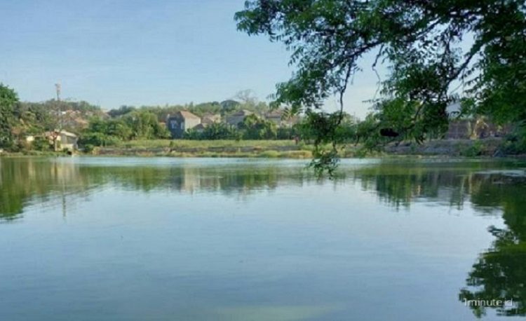 Telaga Pegat via Genpi, 1. Pulau Bawean, 2. Pulau Noko, 3. Pantai Pulau Cina, 4. Pulau Noko Selayar, 5. Pantai Delegan, 6. Pantai Sukaoneng, 7. Pantai Ria, 8. Pantai Kuburan Panjang, 9. Pantai Labuhan, 10. Pantai Terosan, 11. Pantai Mayangkara, 12. Bukit Kapur Sekapuk, 13. Gunung Surowiti, 14. Air Terjun Laccar, 15. Air Terjun Patar Selamat, 16. Gua Gelang Agung, 17. Air Terjun Putri, 18. Telaga Ngipik, 19. Dynasty Water World, 20. Gua Giri Gajah, 21. Prasasti Gosari, 22. Masjid Agung Gresik, 23. Sendang Banyu Biru Lowayu, 24. Tempat Petilasan Sunan Kalijaga, 25. Tempat Wisata Adenium, 26. Hutan Mangrove Ujungpangkah, 27. Air Terjun Murtalaya, 28. Gua Langsih, 29. Danau Kastoba, 30. Bukit Jamur, 31. Bukit Kapur Suci, 32. Bukit Larangan, 33. Bukit Awan Waterpark, 34. Museum Sunan Giri, 35. Pemandian Air Panas Sangkapura, 36. Bendungan Gerak Sembayat, 37. Tanjung Gaang, 37. Penangkaran Rusa, 39. Kota Lama Gresik, 40. Kampung Kemasan Gresik, 41. Klenteng Kim Hin Kiong, 42. Situs Giri Kedaton & Makam Raden Supeno, 43. Makam Sunan Maulana Malik Ibrahim, 44. Bukit Bintang Gresik, 45. Alun Alun Gresik, 46. Wahana Ekspresi Poesponegoro, 47. Top View, 48. Lembing Kopeng, 49. Telaga Pegat, 50. Wisata Petik Buah Naga, 51. Pulau Mengare, 52. Makam Siti Fatimah, 53. Masjid KH Ahmad Dahlan, 54. Pantai Karang Kering, 55. Pulau Gili, 56. Makam Sunan Prapen, 57. Pantai Mombhul, 58. Mercusuar Dusun Bom Bawean, 1. Nasi Krawu Gresik, 2. Warung Apung Rahmawati, 3. Pucoki House, 4. Dynasty Resto and Cafe, 5. Veranda Cafe and Pasta House Gresik