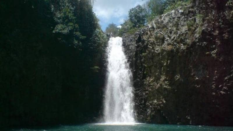 Air Terjun Baruttung via Tribunnews - Tempat Wisata di Bantaeng, 1. Pantai Seruni, 2. Pantai Marina, 3. Bukit Rumbia, 4. Gunung Daulu, 5. Agrowisata Loka, 6. Air Terjun Bissappu, 7. Air Terjun Eremerasa, 8. Air Terjun Mattep, 9. Air Terjun Bossola, 10. Air Terjun Simoko, 11. Agrowisata Uluere, 12. Air Terjun Cekala, 13. Mini Showfarm Bantaeng, 14. Bukit Muntea, 15. Jembatan Bonto Salluang, 16. Balla Lompoa Bantaeng, 17. Air Terjun Baruttung, 18. Puncak Gunung Loka, 19. Pemandian Borong Lompoa, 20. Wisata Latar Hijau, 21. Air Terjun Bialo, 22. Wisata Hutan Pinus Rombeng