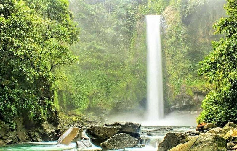 Air Terjun Bissappu via Indonesiatraveler, 1. Pantai Seruni, 2. Pantai Marina, 3. Bukit Rumbia, 4. Gunung Daulu, 5. Agrowisata Loka, 6. Air Terjun Bissappu, 7. Air Terjun Eremerasa, 8. Air Terjun Mattep, 9. Air Terjun Bossola, 10. Air Terjun Simoko, 11. Agrowisata Uluere, 12. Air Terjun Cekala, 13. Mini Showfarm Bantaeng, 14. Bukit Muntea, 15. Jembatan Bonto Salluang, 16. Balla Lompoa Bantaeng, 17. Air Terjun Baruttung, 18. Puncak Gunung Loka, 19. Pemandian Borong Lompoa, 20. Wisata Latar Hijau, 21. Air Terjun Bialo, 22. Wisata Hutan Pinus Rombeng