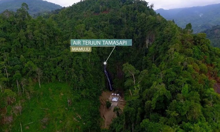 Air Terjun Tamasapi via PageBD, 1. Pantai Lombang-lombang, 2. Pulau Karampuang, 3. Wisata Mangrove Bebanga, 4. Pantai Manakarra, 5. Pantai Tapandullu, 6. Air Terjun Tammasapi, 7. Taman Wisata Bukit Jati Gentungan, 8. Pantai Ujung Bulo, 9. Tanjung Ngalo, 10. Air Terjun Malute, 11. Pantai Palippis, 12. Wisata Kelapa Tujuh, 13. Wisata Panorama Mamuju, 14. Air Terjun Tamasapi, 15. Air Terjun Kalando, 16. Pantai Dato, 17. Pantai Rangas, 18. Wisata Pantai Galung, 19. Tanjung Losa, 20. Puncak Mamuju City, 21. Wisata Pantai Mangrove Ampallas, 22. Kampung Nelayan, 23. Bundaran Air Mancur Arteri, 24. Masjid Raya Syuhada