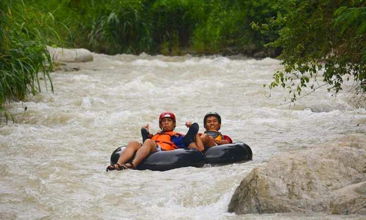 Arung Jeram River Tubing Oloboju - Tempat Wisata di Sigi, 1. Paralayang Matantimali, 2. Wisata Alam Kapopo, 3. Taman Wisata dan Air Terjun Wera, 4. Arung Jeram River Tubing Oloboju, 5. Matantimali, 6. Bulu Tanda, 7. Air Terjun Mantikole, 8. Pemandian Air Panas Bora, 9. Danau Lindu, 10. Sekolah Alam ‘Awan Hijau’ Kamalisi, 11. Padepokan Kopi Organik, 12. Air Terjun Parapa
