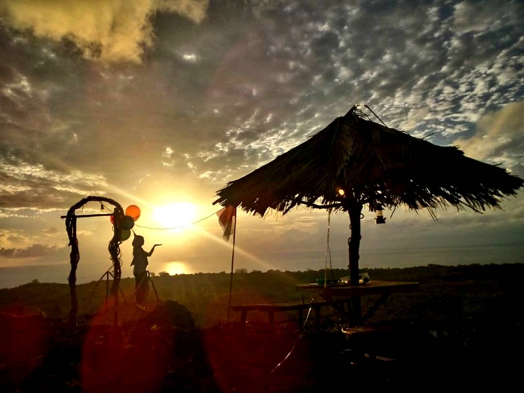 Bakung-Bakung View Sunrise, 1. Pantai Bira, 2. Bakung-Bakung View Sunrise, 3. Pantai Bara, 4. Bukit Donggia, 5. Tebing Apparalang, 6. Puncak Pua Janggo, 7. Pantai Ujung Tiro, 8. Tebing Panaikan Birayya, 9. Pulau Kambing, 10. Pantai Lemo-Lemo, 11. Pemandian Hila-Hila, 12. Kawasan Adat Ammatoa, 13. Gua Passohara, 14. Pantai Samboang, 15. Pembuatan Kapal Tana Beru, 16. Pantai Mandala Ria, 17. Gua Passea, 18. Pinisi Park, 19. Pantai Marumasa, 20. Pulau Liukang Loe, 21. Pantai Kasuso, 22. Tebing Panaikang Birayya, 23. Pantai Pusahelu, 24. Pantai Kaluku, 25. Taman Cekkeng