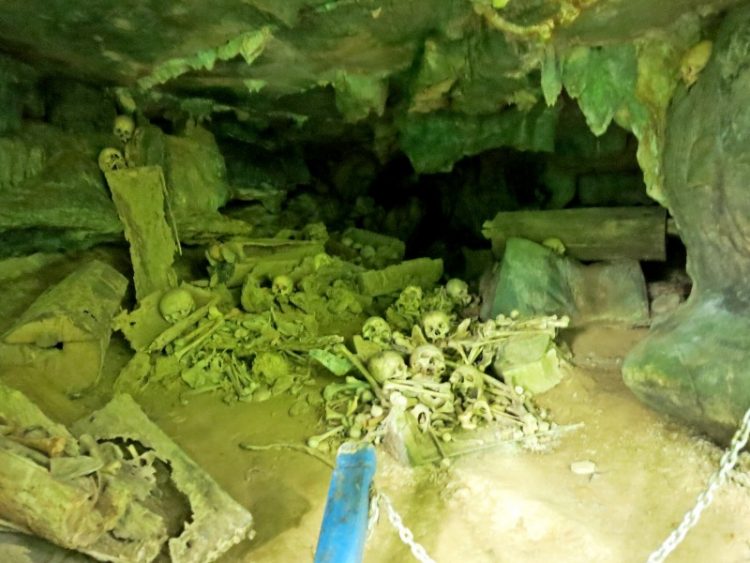 Goa Pamona via anakUntadcom, 1. Sabang Tende, 2. Udang Merah Tanjung Sanjangan, 3. Air Terjun Sigelang, 4. Pekan Budaya dan Pariwisata di Tolitoli, 5. Tanjung Matop Tolitoli, 6. Pantai Bajungan Tolitoli, 7. Wisata Bahari Ratu Ampat, 8. Kampung Wisata Desa Malangga, 9. Berkunjung ke Pulau Kapas, 10. Ekowisata Mangrove Teluk Pulias, 11. Pantai Pijar, 12. Bukit Keles, 13. Goa Pamona, 14. Pulau Salando, 15. Pulau Lingayan, 16. Pantai Lalos, 17. Pantai Bajugan, 18. Air Terjun Malangga, 19. Pulau Lutungan