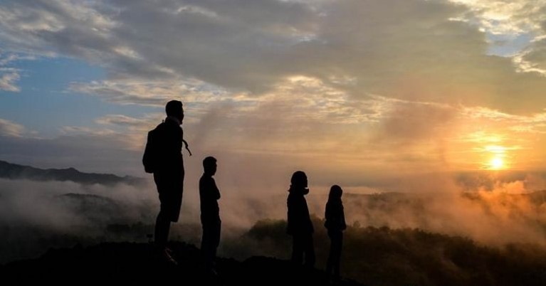 Gunung Ireng Yogyakarta, 1. Tebing Breksi Jogja , 2. Puncak Becici Jogja , 3. Hutan Pinus Mangunan, 4. Blue Lagoon Jogja , 5. Waduk Sermo , 6. Wisata Alam Puncak Suroloyo , 7. Gua Jomblang, 8. Wisata Alam Kalibiru, Jogja , 9. Air Terjun Sri Gethuk , 10. Air Terjun Kedung Pedut , 11. Wisata ke Gumuk Pasir Parangkusumo Serasa di Luar Negeri, 12. Pantai Jogan yang Memukau Mata, 13. Menyusuri Kalisuci Cave Tubing, 14. Pemandian Tirta Budi yang Alami, 15. Indahnya Grojogan Lepo Dlingo, 16. Hutan Mangrove yang Fantastic, 17. Pantai Wedi Ombo, 18. Bukit Panguk, 19. Embung Nglanggeran, 20. Bukit Isis, 21. Air Terjun Kedung Kandang, 22. Gumuk Pasir Parangkusumo, 23. Telaga Biru Semin, 24. Bukit Kosakora Gunung kidul, 25. Pantai Ngetun Gunung kidul, 26. Pantai Kayu Arum, 27. Green Village Gedangsari, 28. Gunung Api Purba Nglanggeran, 29. Pantai Watu Kodok Gunung kidul, 30. Pantai Jungwok Gunung kidul, 31. Hutan Wanagama Gunung kidul, 32. Pantai Sarangan Gunung kidul, 33. Bukit Sarangan Gunung kidul, 34. Embung Batara Sriten Gunung Kidul, 35. Pantai Wediombo Gunungkidul, 36. Air Terjun Luweng Sampang, 37. Pantai Sadeng Gunung kidul, 38. Pantai Ngrenehan Gunung kidul, 39. Pantai Slili, 40. Pantai Pok Tunggal Gunung Kidul, 41. Gunung Ireng Yogyakarta, 42. Pantai Watu Lawang, 43. Pantai Ngobaran Gunung Kidul, 44. Baron Technopark Gunung Kidul, 45. Pantai Kukup Gunung Kidul, 46. Mercusuar Pantai Baron Gunung Kidul, 47. Pantai Wohkudu Gunung Kidul, 48. Goa Rancang Kencono Gunungkidul