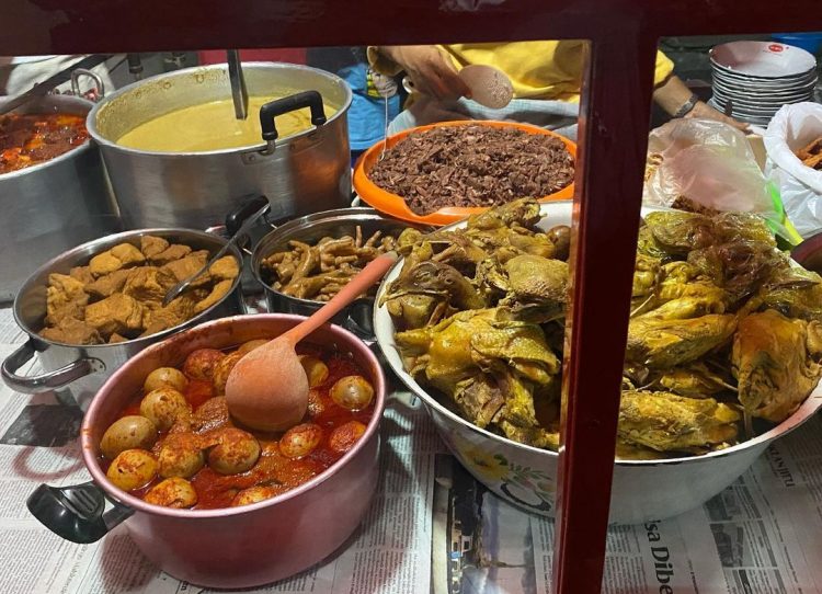 Gudeg Bromo via Jogjaprov, 1. Bakmi Jowo Mbah Gito, 2. House of Raminten , 3. Sate Klathak Pak Pong, 4. Nasi Goreng Beringharjo, 5. Tahu Gimbal Pak Yono, 6. Gudeg Mbok Lindu Sosrowijayan, 7. Yammie Pathuk Kemetiran Kidul Yogyakarta, 8. Gudeg Sagan, 9. Angkringan Kopi Jos Lik Man, 10. Gudeg Pawon, 11. Bakmi Shibitsu, 12. Jejamuran, 13. Bungong Jeumpa Jogja, 14. Ayam Geprek Bu Rum, 15. Mie Ayam dan Bakso Idolaku Pak Tikno, 16. Oseng Mercon Bu Narti, 17. Banyu Mili Resto, 18. Gudeg Bromo, 19. Soto Sampah, 20. Mie Ayam Grabyas TG Red Door, 21. Nasi Rames Demangan, 22. Manggar Manding, 23. Abhayagiri Restaurant, 24. Manggut Lele Mbok Marto, 25. Sop kaki kambing Bang Udin, 26. Special Bakmi & Nasi Goreng Pak Pele, 27. Siomay Kang Cepot, 28. Gudeg Yu Djum, 29. Bakmi Mbah Mo, 30. Soto Sulung Stasiun Tugu, 31. Nasi Brongkos Warung Handayani yang Lezat, 32. SGPC Bu Wiryo 1959, 33. Soto Ayam Kampung Pak Dalbe, 34. Mie Ayam Bu Tumini Sari Rasa Jati Ayu, 35. Sate Klatak Pak Bari, 36. Soto Lenthok Pak Gareng, 37. Gudeg Yu Narni, 38. Rujak Es Krim Pak Nardi, 39. The Sawah Bantul, 40. D’Skybar ibis Styles, 41. Mediterranea Restaurant, 42. Kesuma Restaurant, 43. Bakso dan Es Buah PK, 44. Warung Burjo Sundawa, 45. Jenang Lempuyangan Bu Gesti, 46. Kedai Susu 53 , 47. Kedai Pulang Ke Yogya
