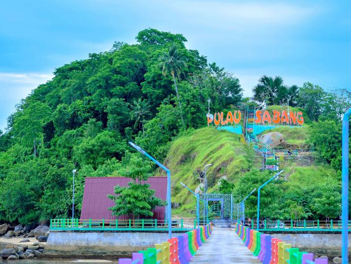 Kampung Wisata Desa Malangga via Kemenparekraf, 1. Sabang Tende, 2. Udang Merah Tanjung Sanjangan, 3. Air Terjun Sigelang, 4. Pekan Budaya dan Pariwisata di Tolitoli, 5. Tanjung Matop Tolitoli, 6. Pantai Bajungan Tolitoli, 7. Wisata Bahari Ratu Ampat, 8. Kampung Wisata Desa Malangga, 9. Berkunjung ke Pulau Kapas, 10. Ekowisata Mangrove Teluk Pulias, 11. Pantai Pijar, 12. Bukit Keles, 13. Goa Pamona, 14. Pulau Salando, 15. Pulau Lingayan, 16. Pantai Lalos, 17. Pantai Bajugan, 18. Air Terjun Malangga, 19. Pulau Lutungan