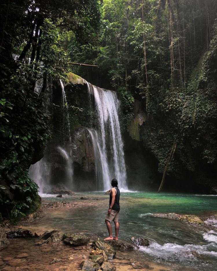 Keindahan Air Terjun Ayus via Instagram.com @de.wa_
