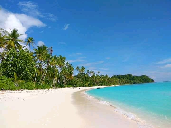Keindahan Kepulauan Bokan Foto by Budiarto Sualang