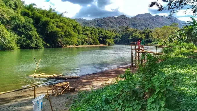 Ladon Little Island, 1. Candi Borobudur, 2. Rafting di Sungai Progo Atas, 3. Alun-alun Kota Magelang, 4. Air Terjun Kedung Kayang, 5. Taman Kyai Langgeng, 6. Ketep Pass, 7. Air Terjun Sekar Langit, 8. Rumah Kamera, 9. Candi Mendut, 10. Candi Pawon, 11. Gunung Andong, 12. Candi Selogriyo, 13. Gunung Tidar, 14. Curug Grenjengan Kembar, 15. Punthuk Setumbu, 16. Trekking Gunung Merbabu, 17. Curug Silawe, 18. Pemandian Air Hangat Candi Umbul, 19. Taman Badaan, 20. Museum Sudirman, 21. Pinusan Kragilan Magelang, 22. Candi Canggal, 23. Candi Ngawen, 24. Candi Lumbung, 25. Pemandian Kali Bening, 26. Air Terjun Kedung Kayangan, 27. Gardu Pandang Babadan, 28. Arung Jeram Kali Elo, 29. Telaga Bleder, 30. Gardu Pandang Bukit Barede, 31. Gardu Pandang Dlimas, 32. Gardu Pandang Mangli, 33. Sukmojoyo Hill, 34. Hutan Pinus Grenden, 35. Gereja Ayam di Dusun Gombong, 36. Punthuk Setumbu, 37. Kedung Sembrani, 38. Gunung Telomoyo, 39. Silancur Highland, 40. Bukit Grenden, 41. Curug Sigetik, 42. Puntuk Mangir Gunung Payung, 43. Bukit Rhema, 44. Hutan Pinus Wisata Mangli, 45. Jurang Jero, 46. OHD Museum, 47. Gunung Giyanti, 48. Curug Watu Ploso, 49. Klenteng Liong Hok Bio, 50. Curug Gleyor, 51. Punthuk Mongkrong, 52. Bukit Sleker, 53. Curug Lawang Kori, 54. Bukit kertojoyo, 55. Taman Ramadanu, 56. Puncak Seoloyo, 57. Taman Wisata Kopeng, 58. Bukit Gancik Selo Boyolali, 59. Gunung Sumbing, 60. Punthuk Kendil, 61. Bukit Harapan Cuntel, 62. Kebun Durian Candimulyo, 63. Jembatan Gantung Mangunsuko, 64. Air Terjun Goa Slandak, 65. Air Terjun Sumuran, 67. Museum Kapal Samudraraksa, 68. Karesidenan Kedu, 69. New Selo, 70. Taman Dewari, 71. Desa Wisata Candirejo, 72. Svargabumi Borobudur, 73. Awang-awang Telomoyo, 74. Ladon Little Island, 75. Candi Retno, 76. Wisata Petik Salak Gapoktan Ngudi Luhur, 77. Pesona Cempurung, 78. Gardu Pandang Cepogo, 79. Taman Garempong Bringin Kulon, 80. Sendang Mudal, 81. Curug Dlimas, 82. Museum Diponegoro, 83. Curug Sikencling, 84. Sendang Maren, 85. Citraelo Rafting, 86. Desa Wisata Ngawen, 87. Wisata Kulon Ndeso, 88. Taman Bunga Matahari, 89. Taman Hanya Untukmu, 90. Junkyard Autopark & Cafe, 91. Balkondes Ngadiharjo, 92. Banyuroto, 93. Bukit Dagi, 94. Jembatan Gantung Srowol, 95. Candi Asu, 96. Persawahan Permitan, 97. Bakorwil II Magelang, 98. Kebun Bibit Senopati