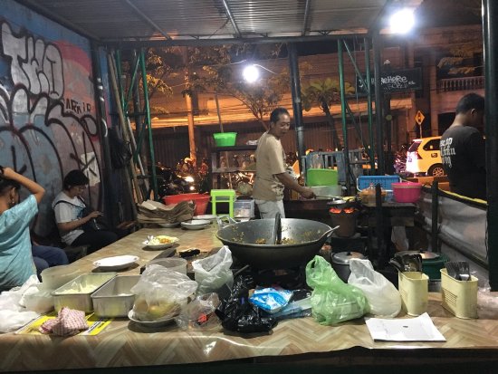Nasi Goreng Beringharjo via Tripadvisor, 1. Bakmi Jowo Mbah Gito, 2. House of Raminten , 3. Sate Klathak Pak Pong, 4. Nasi Goreng Beringharjo, 5. Tahu Gimbal Pak Yono, 6. Gudeg Mbok Lindu Sosrowijayan, 7. Yammie Pathuk Kemetiran Kidul Yogyakarta, 8. Gudeg Sagan, 9. Angkringan Kopi Jos Lik Man, 10. Gudeg Pawon, 11. Bakmi Shibitsu, 12. Jejamuran, 13. Bungong Jeumpa Jogja, 14. Ayam Geprek Bu Rum, 15. Mie Ayam dan Bakso Idolaku Pak Tikno, 16. Oseng Mercon Bu Narti, 17. Banyu Mili Resto, 18. Gudeg Bromo, 19. Soto Sampah, 20. Mie Ayam Grabyas TG Red Door, 21. Nasi Rames Demangan, 22. Manggar Manding, 23. Abhayagiri Restaurant, 24. Manggut Lele Mbok Marto, 25. Sop kaki kambing Bang Udin, 26. Special Bakmi & Nasi Goreng Pak Pele, 27. Siomay Kang Cepot, 28. Gudeg Yu Djum, 29. Bakmi Mbah Mo, 30. Soto Sulung Stasiun Tugu, 31. Nasi Brongkos Warung Handayani yang Lezat, 32. SGPC Bu Wiryo 1959, 33. Soto Ayam Kampung Pak Dalbe, 34. Mie Ayam Bu Tumini Sari Rasa Jati Ayu, 35. Sate Klatak Pak Bari, 36. Soto Lenthok Pak Gareng, 37. Gudeg Yu Narni, 38. Rujak Es Krim Pak Nardi, 39. The Sawah Bantul, 40. D’Skybar ibis Styles, 41. Mediterranea Restaurant, 42. Kesuma Restaurant, 43. Bakso dan Es Buah PK, 44. Warung Burjo Sundawa, 45. Jenang Lempuyangan Bu Gesti, 46. Kedai Susu 53 , 47. Kedai Pulang Ke Yogya