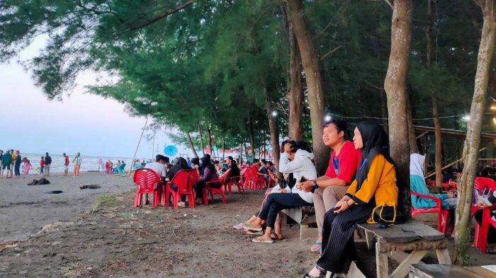 Pantai Karang Maheso via Tribunjateng, 1. Pantai Sicepit, 2. Pantai Sigandu, 3. Pantai Ujung Negoro, 4. Pantai Kuripan Subah, 5. Pantai Celong Mangunsari, 6. Pantai Jodo Gringsing, 7. Pantai Cemoro Sewu, 8. Pantai Karang Mahesa, 9. Pantai Payung Sewu Depok, 10. Pantai Songbrong, 11. Pantai Dewi Dewi