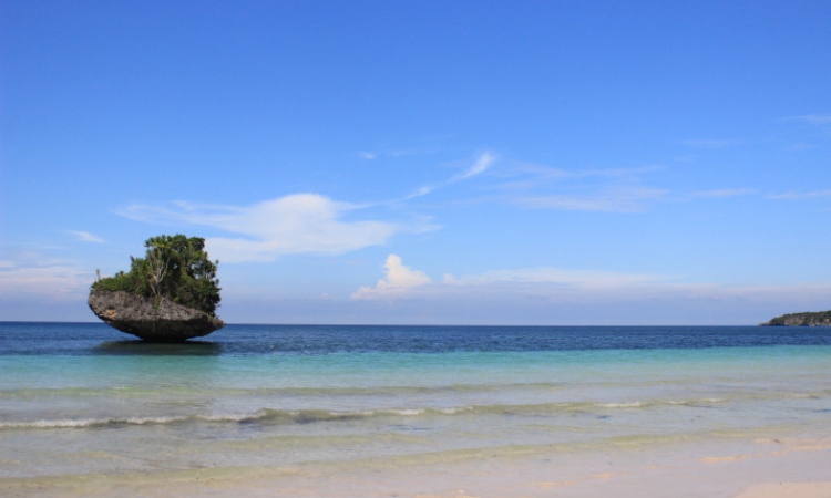 Pantai Kasuso via Rahmayanasila24.wordpresscom, 1. Pantai Marumasa, 2. Pantai Kaluku, 3. Pantai Mandala Ria, 4. Pantai Samboang, 5. Pantai Tanjung Bira, 6. Pantai Lemo-lemo, 7. Pantai Apparalang, 8. Pantai Ujung Tiro, 9. Pantai Bara, 10. Pantai Pusahelu, 11. Pantai Panrang Luhu, 12. Pantai Kasuso
