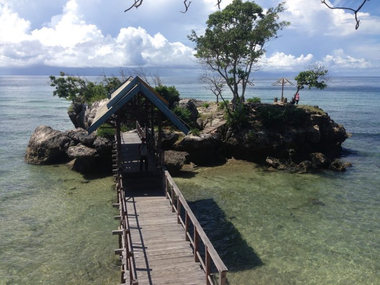 Pantai Ujung Tiro, 1. Pantai Marumasa, 2. Pantai Kaluku, 3. Pantai Mandala Ria, 4. Pantai Samboang, 5. Pantai Tanjung Bira, 6. Pantai Lemo-lemo, 7. Pantai Apparalang, 8. Pantai Ujung Tiro, 9. Pantai Bara, 10. Pantai Pusahelu, 11. Pantai Panrang Luhu, 12. Pantai Kasuso