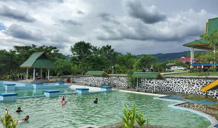 Pemandian Air Panas Bora via Codplayer, 1. Paralayang Matantimali, 2. Wisata Alam Kapopo, 3. Taman Wisata dan Air Terjun Wera, 4. Arung Jeram River Tubing Oloboju, 5. Matantimali, 6. Bulu Tanda, 7. Air Terjun Mantikole, 8. Pemandian Air Panas Bora, 9. Danau Lindu, 10. Sekolah Alam ‘Awan Hijau’ Kamalisi, 11. Padepokan Kopi Organik, 12. Air Terjun Parapa