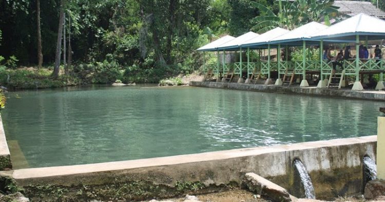 Pemandian Korowalelo via Pesonamorowaliutara.blogspotcom, 1. Air Terjun Menduru, 2. Permandian Panapa, 3. Danau Lowo, 4. Muara Bajoe, 5. Danau Tiu, 6. Goa Tamanoa Wawopada, 7. Istana Raja Mori, 8. Batu Payung, 9. Teluk Tomori, 10. Bukit Teletubies, 11. Pulau Togonteo, 12. Pantai Ungkea, 13. Air Terjun Boba, 14. Air Terjun Wera Blanga, 15. Hutan Pinus Tepotowoa, 16. Pulau Gurita, 17. Hutan Mangrove Koya, 18. Air Terjun Mataruttung, 19. Pemandian Lemboroma, 20. Pemandian Korowalelo, 21. Tompa Ofoi, 22. Pantai Jompi, 23. Pulau Rumbia, 24. Pulau Pengia