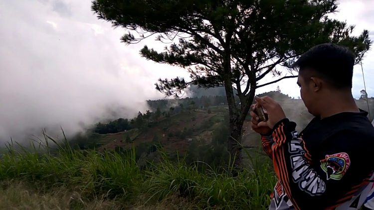 Puncak Gunung Loka via Youtube - Tempat Wisata di Bantaeng, 1. Pantai Seruni, 2. Pantai Marina, 3. Bukit Rumbia, 4. Gunung Daulu, 5. Agrowisata Loka, 6. Air Terjun Bissappu, 7. Air Terjun Eremerasa, 8. Air Terjun Mattep, 9. Air Terjun Bossola, 10. Air Terjun Simoko, 11. Agrowisata Uluere, 12. Air Terjun Cekala, 13. Mini Showfarm Bantaeng, 14. Bukit Muntea, 15. Jembatan Bonto Salluang, 16. Balla Lompoa Bantaeng, 17. Air Terjun Baruttung, 18. Puncak Gunung Loka, 19. Pemandian Borong Lompoa, 20. Wisata Latar Hijau, 21. Air Terjun Bialo, 22. Wisata Hutan Pinus Rombeng