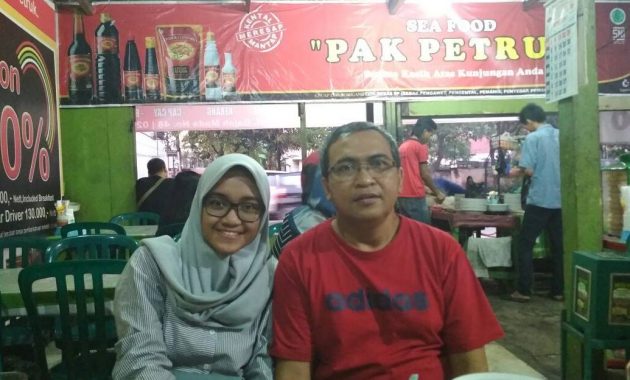 Seafood Pak Petruk via Instagram.com @rsyamsudin, 1. Sate Buntel Bu Bejo Nikmatnya Tiada Tara, 2. Mantapnya Tengkleng Klewer Bu Edi, 3. Timlo Sastro Mantapnya Legendaris, 4. Selat Mbak Lies yang Sehat dan Nikmat, 5. Manis dan Legit Serabi Notosuman, 6. Tahok Pak Citro yang Yummie Banget, 7. Sate Kere Yu Rebi, 8. Segarnya Es Dawet Telasih Bu Dermi, 9. Brambang Asem Yu Sum, 10. Gudeg Gudeg Margoyudan BU KASNO, 11. Bebek Goreng H Slamet, 12. Warung Gongso Pusat, 13. Rumah Makan Oh La Vita, 14. OW Omah Wedangan, 15. Rumah Makan Dapur Solo, 16. Mang Engking Solo, 17. Rumah Makan Nini Thowong, 18. Rumah Makan Adem Ayem, 19. Tiga Tjeret Cafe Solo, 20. Menu Sate Kambing Mbok Galak solo, 21. Nasi Liwet Bu Wongso Lemu Solo, 22. Galabo Solo, 23. Ayam Bakar “Ojo Gelo”, 24. Bakso Alex, 25. Warung Gmah Ripah, 26. Wedangan Bung Klithik, 27. Mom Milk, 28. EAternity, 29. Kawasan Taman Sriwedari, 30. Daegu Korean Grill, 31. Niagara Sushi, 32. Bale Padi Resto, 33. Diamond Cafe, 34. Seafood Pak Petruk, 35. Sate Buntel Tambak Segaran, 36. Pasar Malam Ngarsopuro, 37. Selat Viens Solo, 38. Soto Gading, 39. Sambel Tumpang Bu Kis, 40. Tahu Kupat Solihin, 41. Bakso Kadipolo, 42. Tahu Kupat Pak Gombloh