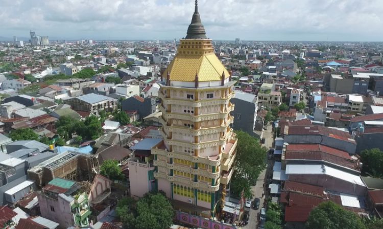 Vihara Girinaga via Google Maps Adnan Rahadian