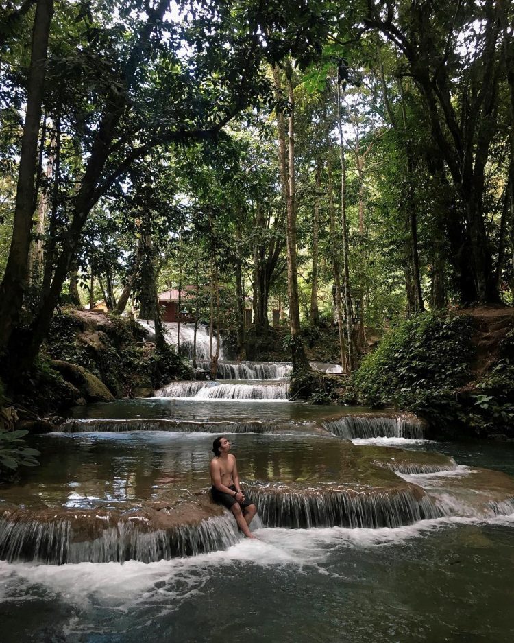 Wisata Air Terjun Salodik Luwuk Banggai via Instagram.com @de.wa_
