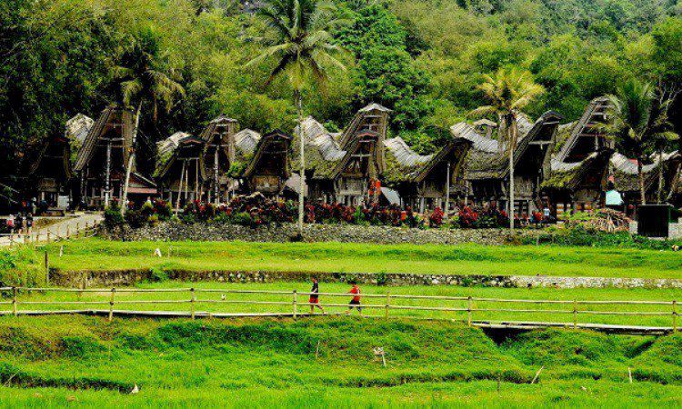 Wisata Ranteallo via Dnnnl, 1. Wisata Londa, 2. Wisata Kete Kesu, 3. Musem Ne’ Gandeng, 4. Batu Tumongo, 5. Kompleks Megalit Kalimbuang Bori, 6. Wisata Ranteallo, 7. Agrowisata Pango-Pango, 8. Patung Yesus Buntu Burake, 9. Tongkonan Pallawa, 10. Danau Limbong, 11. Gumuk Pasir Sumalu, 12. Objek Wisata Palawa, 13. Air Terjun Talondo Tallu, 14. Wisata Ollon, 15. Mata Air Tilanga, 16. Wisata Air Terjun Kalean, 17. Tampang Allo, 18. Air Terjun Sarambu Assing, 19. Hamparan Sawah Toraja, 20. Lokomata, 21. Kampung Lolai, 22. Gunung Sesean, 23. Pohon Tarra, 24. Air Terjun Tujuh Tingkat, 25. Air Terjun Sarambu Sikore, 26. Marante Tondon