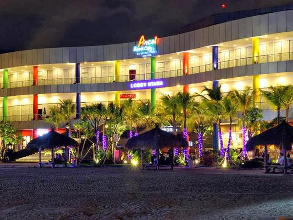 Ancol Beach City via Twitter @ancoltmnimpian, 1. Main ke Kota Tua Jakarta Pada Malam Hari, 2. Jimbaran Ancol, 3. Pantai Karnaval Ancol, 4. Monumen Nasional, 5. Taman Ismail Marzuki, 6. Taman Ayodya, 7. Wisata malam Jakarta kulineran lagi ke Pasar Santa, 8. Main ke Setu Babakan, 9. Taman Mini Indonesia Indah (TMII), 10. Pantai Lagoon Ancol, 11. Ancol Beach City, 12. Dufan Night Ancol, 13. Skywalk Senayan Park, 14. Taman Kota, 15. SKYE Bar, 16. Segarra Ancol, 17. Pantai Indah Kapuk, 18. JPO Gelora Bung Karno, 19. JPO Pinisi (Karet Sudirman), 20. Old Shanghai, 21. Le Bridge, 22. Dancing Fountain Symphony Of The Sea, 23. Air Mancur menari di Lapangan Banteng, 24. Pasar Baru