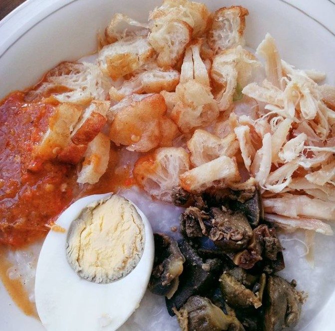Bubur Ayam Jalaprang via Instagram.com @renomacho, 1. Restoran Braga Permai, 2. Mie Rica Kejaksaan, 3. Soto Ahri Bandung, 4. Kue Balok Cihapit Mang Udju, 5. Warung Taru, 6. Nasi Kuning Sumur Bandung, 7. Warung Utem, 8. Sate Jando, 9. Bubur Ayam Mang H. Oyo, 10. Lontong Sayur Padang Dipatiukur, 11. Kupat Tahu Lontong Kari Cicendo, 12. Bubur Ayam Jalaprang, 13. Sate Hadori, 14. Soto Ojolali, 15. Bubur Ayam Gibbas, 16. Kue Ape Family, 17. Kolak Campur Ibu Sari, 18. Kembang Tahu Alkateri, 19. Bubur Ayam Kang Dedi, 20. Bubur Ayam H Amid, 21. Restoran Kehidupan Tidak Pernah Berakhir, 22. Batagor Haji Yunus, 23. Sari Sari – Aneka Kue Jajan Pasar, 24. Soto Sedap Boyolali, 25. Lontong Kari Ayam Bu Sri, 26. Lotek Kalipah Apo 42, 27. Nasi Goreng Aep’s, 28. Bubur Ayam Serburame, 29. Gudeg Jogja, 30. Toko Roti & Kuweh Sidodadi (Toko Sidodadi Roti & Kue), 31. Bubur Ayam Bejo, 32. Gado-Gado Teuku Angkasa / Gado-Gado Tengku Angkasa, 33. Warung Nasi SPG, 34. Warung Nasi Ibu Imas, 35. Roti Gempol, 36. Lotek Mahmud, 37. Cafe Madtari, 38. Warung Kopi Purnama, 39. Kupat Tahu Gempol, 40. Lontong Kari Kebon Karet, 41. Warung Bu Eha, 42. Surabi Cihapit
