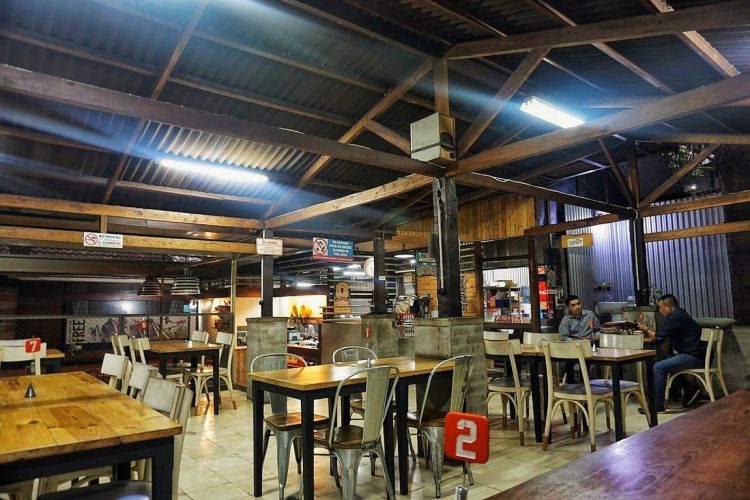 Cabe Rawit (Cawit) via Pergikuliner, 1. Marugame Udon, 2. Warung Upnormal, 3. Warung Tutug, 4. Tempat tinggal Makan Kandang Ayam, 5. Cabe Rawit (Cawit), 6. Kopi Endeus, 7. District 29, 8. Bakso Rusuk Samanhudi, 9. Iga Bakar Si Jangkung, 10. Bakso Ceker Braga, 11. Food Street di Sepanjang Jalan CIbadak, 12. Roti Bakar 234 Gang Kote, 13. Sate dan Gule Kambing H.M Harris, 14. Sambal Bakar Mang Ujang, 15. Warung Steak Si Mantan, 16. Kangen Grill, 17. DU Dimsum Bandung, 18. Perkedel Bondon, 19. AA Bistik, 20. Nasi Kalong, 21. Ronde Alkateri, 22. Zona Merah Sukajadi, 23. Bubur Ayam Pa’ Otong, 24. McDurens, 26. Nasi Kuning Pungkur, 27. Sate Bu Ngantuk, 28. Sate Maulana Yusuf, 29. Bubur Bejo, 30. Nasi Goreng Aep’s, 31. Sudirman Street Day and Night Market, 32. RM Megawati, 33. Sate Dj, 34. Warung Jagung Bakar Doel, 35. Warung Nasi Ibu Imas, 36. Bober Café, 27. Surabi Rock Jadul