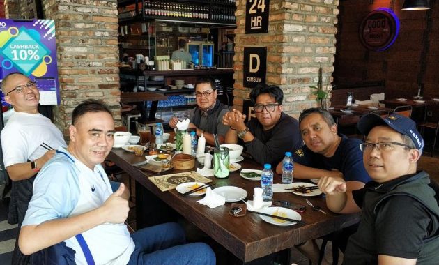 Dimsum Inc. via Instagram.com @omjulz - Tempat Makan di Kemang, 1. Lawless Jakarta, 2. Mamma Rosy, 3. Shisha Cafe Kemang, 4. Dia.lo.gue, 5. Koi Cafe Gallery Kemang, 6. Abunawas, 7. Eastern Promise Pub & Curry House, 8. Pizza Place, Como Park, 9. Yoshinoya Kemang, 10. 15th Park, 11. Sulawesi@Kemang, 12. Honu Kemang, 13. Toscana, 14. El Asador South American Restaurant Kemang, 15. Langit Seduh Selatan, 16. Dimsum Inc., 17. The Cat Cabin, 18. The Edge at Kemang Icon, 19. THREE K COFFEE KEMANG, 20. Lobbyn Sky Terrace, 21. Sophie Authentique, 22. Nutmeg Cuisine & Bar, 23. SATE TAICHAN MAS BRO PAYON, 24. Sperta Restaurant
