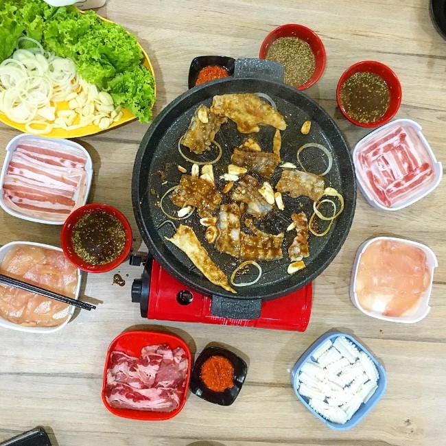 Holy Meat and Grill Batam, 1. Sari Bumbu Resto, 2. Hotel Harris, 3. Swiss Belhotel, 4. Travelodge Hotel, 5. Puas Hati Restaurant, 6. Meat House Restaurant, 7. Shaburi &amp; Kintan Buffet, 8. Modern Grill Restaurant, 9. Charada Korean BBQ Batam, 10. Myoung – Ga Restaurant Batam, 11. Niku-Niku Korean BBQ Halal Resto, 12. Manse Korean Grill Non Pork Penuin, 13. Holy Meat and Grill Batam, 14. Hangsang BBQ Grill, 15. Lim Garden Restaurant, 16. Meat Meet Grill, 17. Seoul Garden