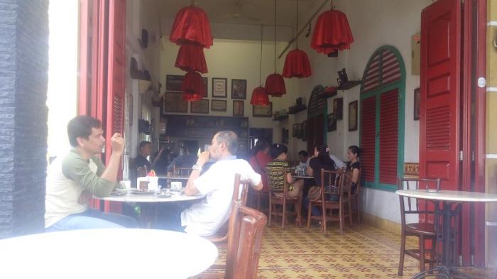 Kopi Ong via Tribunnews - Tempat Makan di Medan, 1. Soto Kesawan Enak Tenan, 2. Mie Ayam Jamur Kumango, 3. Warkop Elisabeth (Tutup), 4. Lontong Kak Lin, 5. Mie Balap Wahidin, 6. Restoran Tabona, 7. Tip Top Restoran, 8. Sop Sumsum Langsa, 9. Seafood jalan Wajir, 10. Mie Aceh Titi Bobrok, 11. Ayam Pepes Medan, 12. Rumah Makan Pohon Pisang, 13. Mie Ayam Jamur Amigos, 14. Jambul Seafood, 15. Nasi Ayam Mama Koki, 16. Cha Sio Afoek 88, 17. Fuk Yen Cheong Fun, 18. Rumah Makan Sipirok, 19. OnDo Grill Batak, 20. Bihun Bebek Kumango, 21. Sate Memeng, 22. Restoran Nelayan, 23. Medan Walk, 24. RM. Sinar Pagi, 25. Socrates Vegan, 26. Dim Sum Ayong, 27. Tongs Soy Milk & Beancurd, 28. Pondok Lesehan Keluarga Sedap Mantap, 29. Daebak Korean BBQ Restaurant, 30. Sushi Boat, 31. Es Cream Fountain Medan, 32. Martabak Yurich, 33. Kuliner di Jalan Ring Road, 34. City Ice Cream, 35. Kopi Ong