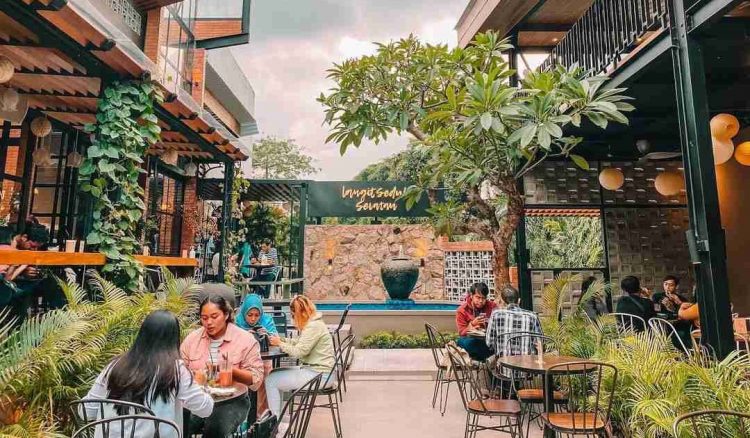 Langit Seduh Selatan via Nesapedia, 1. Lawless Jakarta, 2. Mamma Rosy, 3. Shisha Cafe Kemang, 4. Dia.lo.gue, 5. Koi Cafe Gallery Kemang, 6. Abunawas, 7. Eastern Promise Pub & Curry House, 8. Pizza Place, Como Park, 9. Yoshinoya Kemang, 10. 15th Park, 11. Sulawesi@Kemang, 12. Honu Kemang, 13. Toscana, 14. El Asador South American Restaurant Kemang, 15. Langit Seduh Selatan, 16. Dimsum Inc., 17. The Cat Cabin, 18. The Edge at Kemang Icon, 19. THREE K COFFEE KEMANG, 20. Lobbyn Sky Terrace, 21. Sophie Authentique, 22. Nutmeg Cuisine & Bar, 23. SATE TAICHAN MAS BRO PAYON, 24. Sperta Restaurant