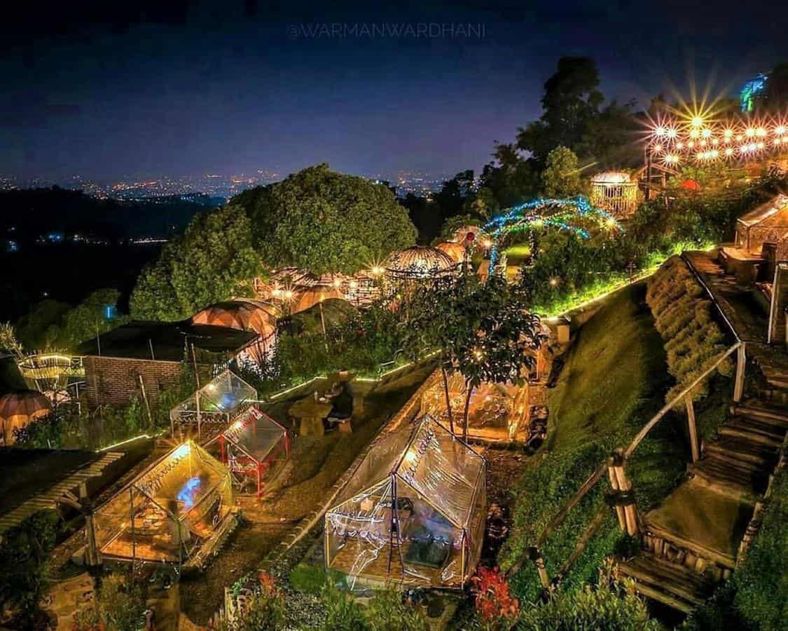 Lereng Anteng Panoramic, 1. Wisata Puncak Bintang, 2. Kuliner Malam Sudirman Street, 3. Jalan Braga, 4. Kampung Daun, 5. Lereng Anteng Panoramic, 6. Caringin Tilu ( Cartil ), 7. Bukit Teropong Indah, 8. Gedung Sate, 9. Alun-alun Bandung, 10. Orchid Forest Cikole