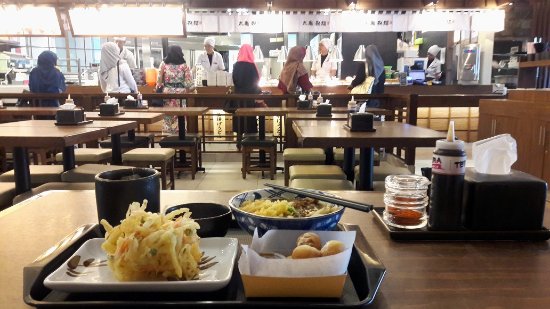 Marugame Udon & Tempura via Tripadvisor - 20 Restoran Fine Dining di Semarang Paling Romantis dan Mewah!, 1. The Hills Dining Restaurant Semarang, 2. Bowery Restaurant, 3. S2 Indonesia Restaurant, 4. The Tavern, 5. Spiegel Bar & Bistro, 6. The Ribs & Dips, 7. Sky Line – Lounge & Exclusive Dining, 8. Pesta Keboen Restoran Semarang, 9. Horapa Seafood & Thai Kitchen, 10. AtoZ Bar Wine & Brasserie (Non-Halal), 11. Marugame Udon & Tempura, Paragon Mall Semarang, 12. Steak Hotel by Holycow, 13. Verve Bistro & Coffee Bar, 14. Koenokoeni Café Gallery, 15. MENSA The Table, 16. Goodfellas (Tutup), 17. D’Blasteran, 18. Rustico (Tutup), 19. Holiday Restaurant, 20. St. Lawrence Dining